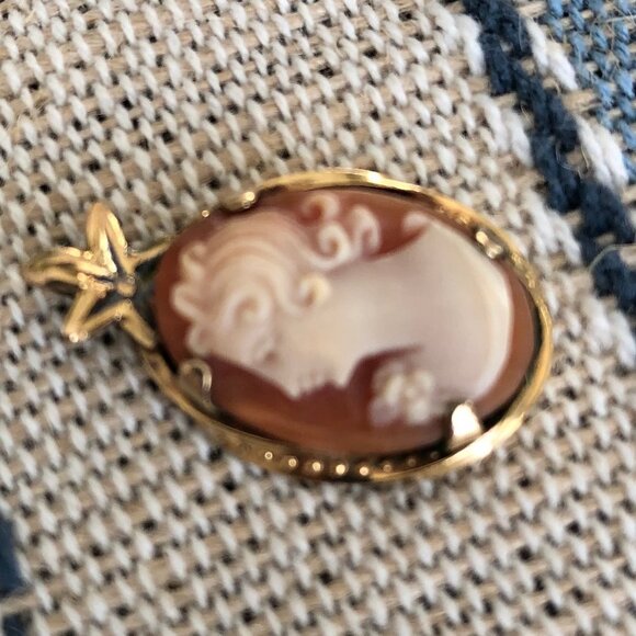 Vintage Cameo Pendant w 4 Prongs Gold Metal Setting Size OS - Picture 7 of 9